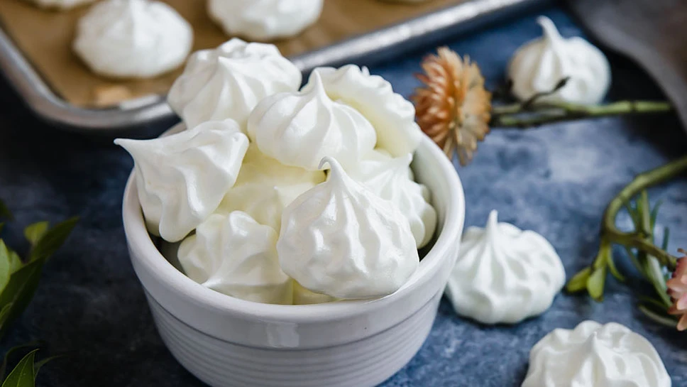 SUGAR-FREE KETO MERINGUE COOKIES