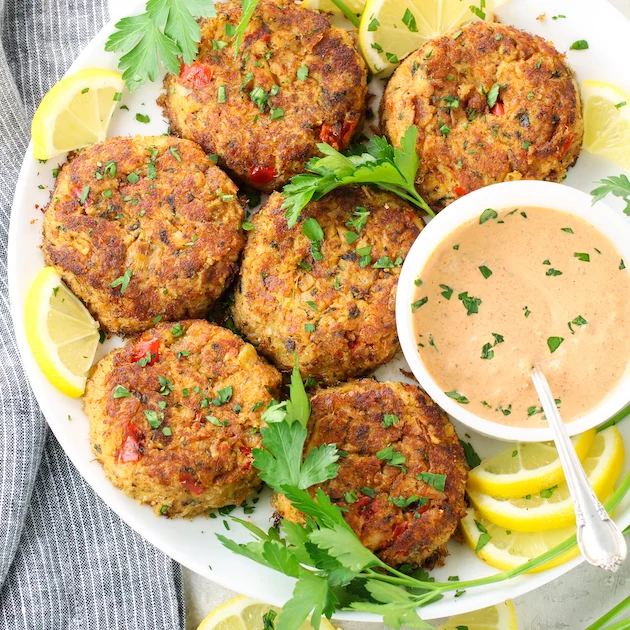 GLUTEN-FREE KETO CRAB CAKES