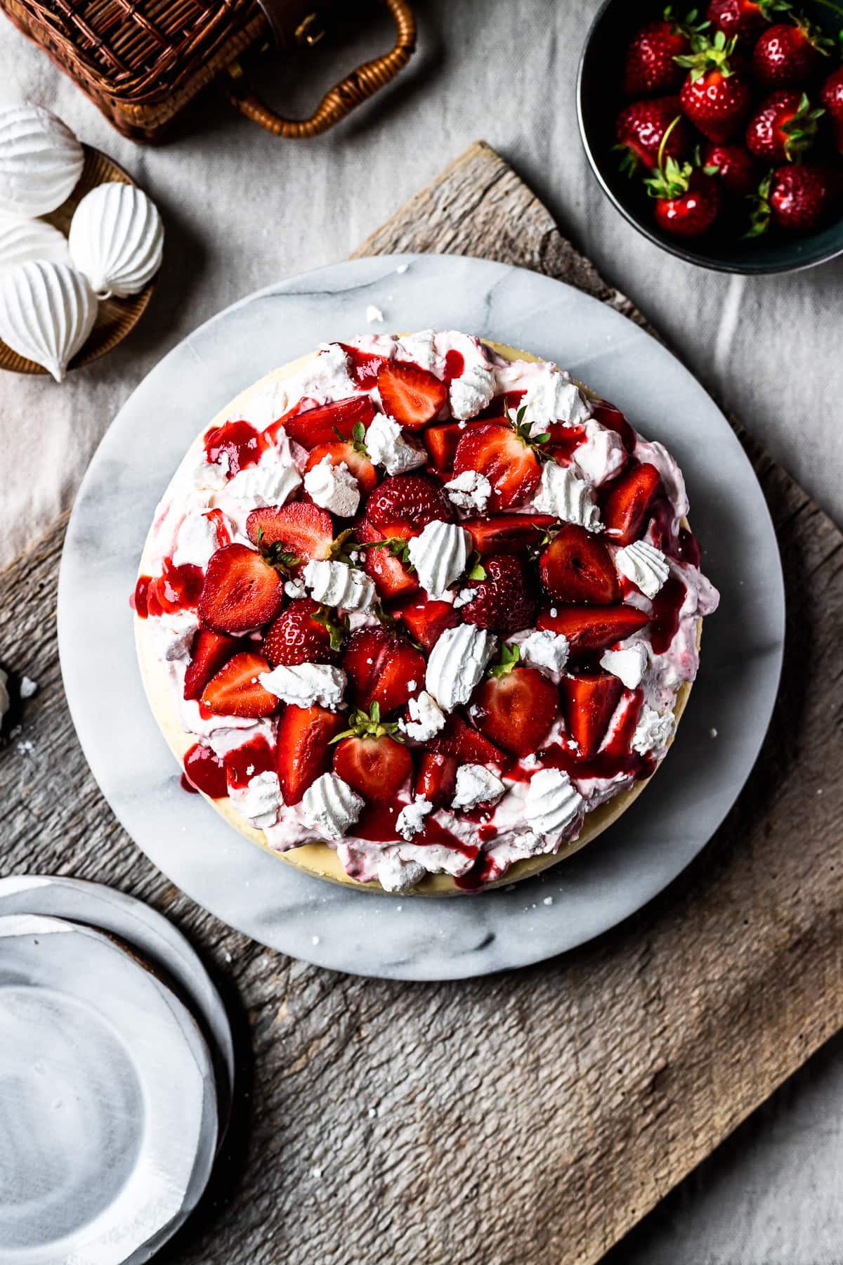 Low carb chocolate mess with berries and cream