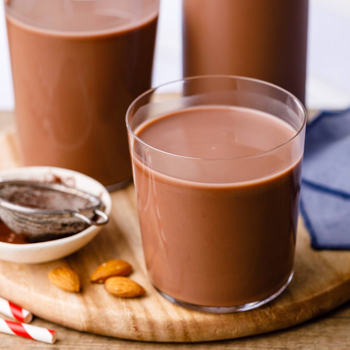 SUGAR-FREE KETO CHOCOLATE MILK