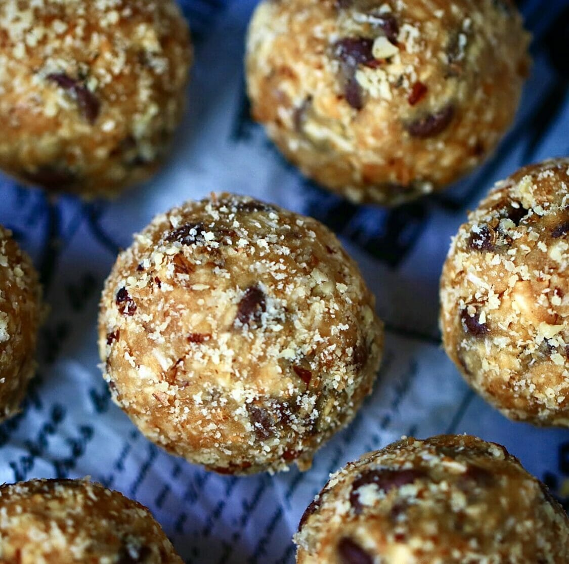 KETO ENERGY BALLS RECIPE (KETO BITES)