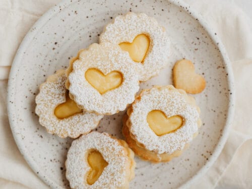 Low carb almond cloud cookies with lemon curd