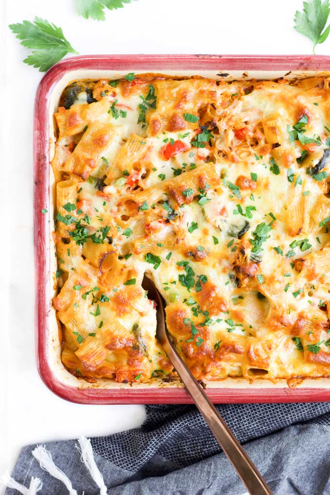 CREAMY CHICKEN AND VEGETABLE BAKED PASTA