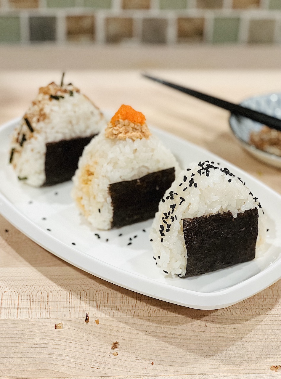 Easy Salmon Onigiri Rice Balls Recipe