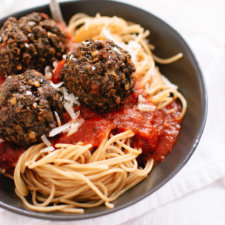 SPINACH AND MUSHROOM MARINARA WITH (OR WITHOUT) MEATBALLS