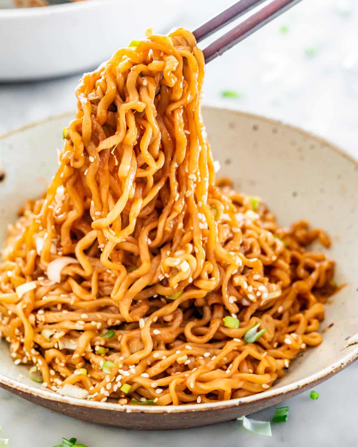 GARLIC SESAME RICE NOODLES